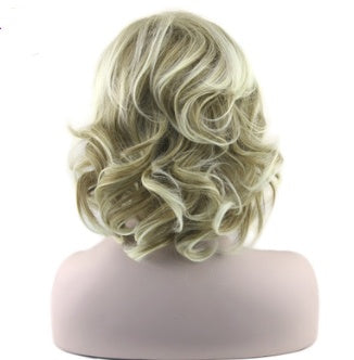 High temperature silk curly wigs European and American golden short hair wigs